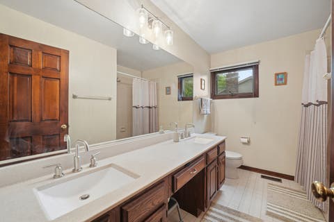 Tiny photo for 837 Heatherstone Drive, Schaumburg, IL 60173 (MLS # 12737657)