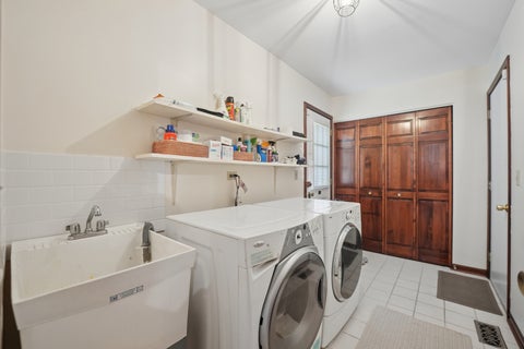 Tiny photo for 837 Heatherstone Drive, Schaumburg, IL 60173 (MLS # 12737657)