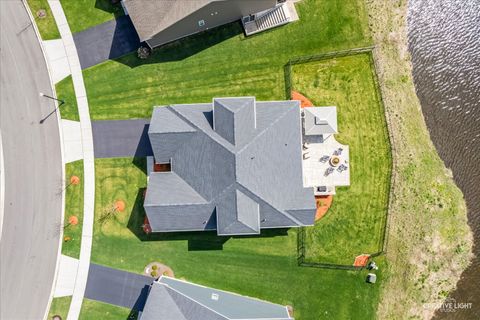 Tiny photo for 3556 Crosswater Court, Elgin, IL 60124 (MLS # 12618680)