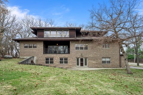 Tiny photo for 32981 N River Road, Libertyville, IL 60048 (MLS # 12556308)