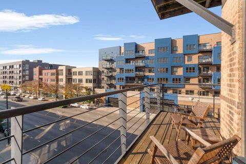 Tiny photo for 1751 N Western Avenue #304, Chicago, IL 60647 (MLS # 12539469)