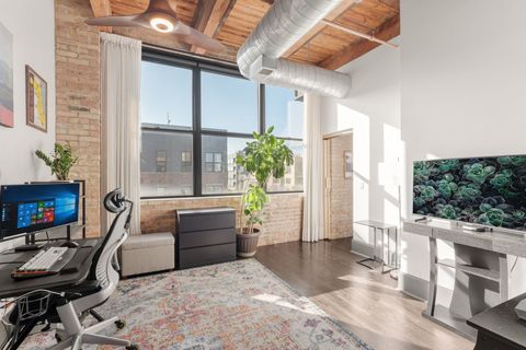 Tiny photo for 1751 N Western Avenue #304, Chicago, IL 60647 (MLS # 12539469)