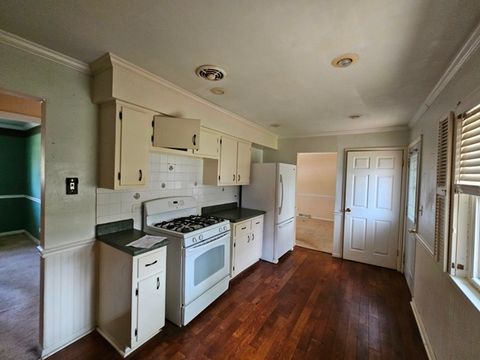 Tiny photo for 1004 Jenkisson Avenue, Lake Bluff, IL 60044 (MLS # 12458566)