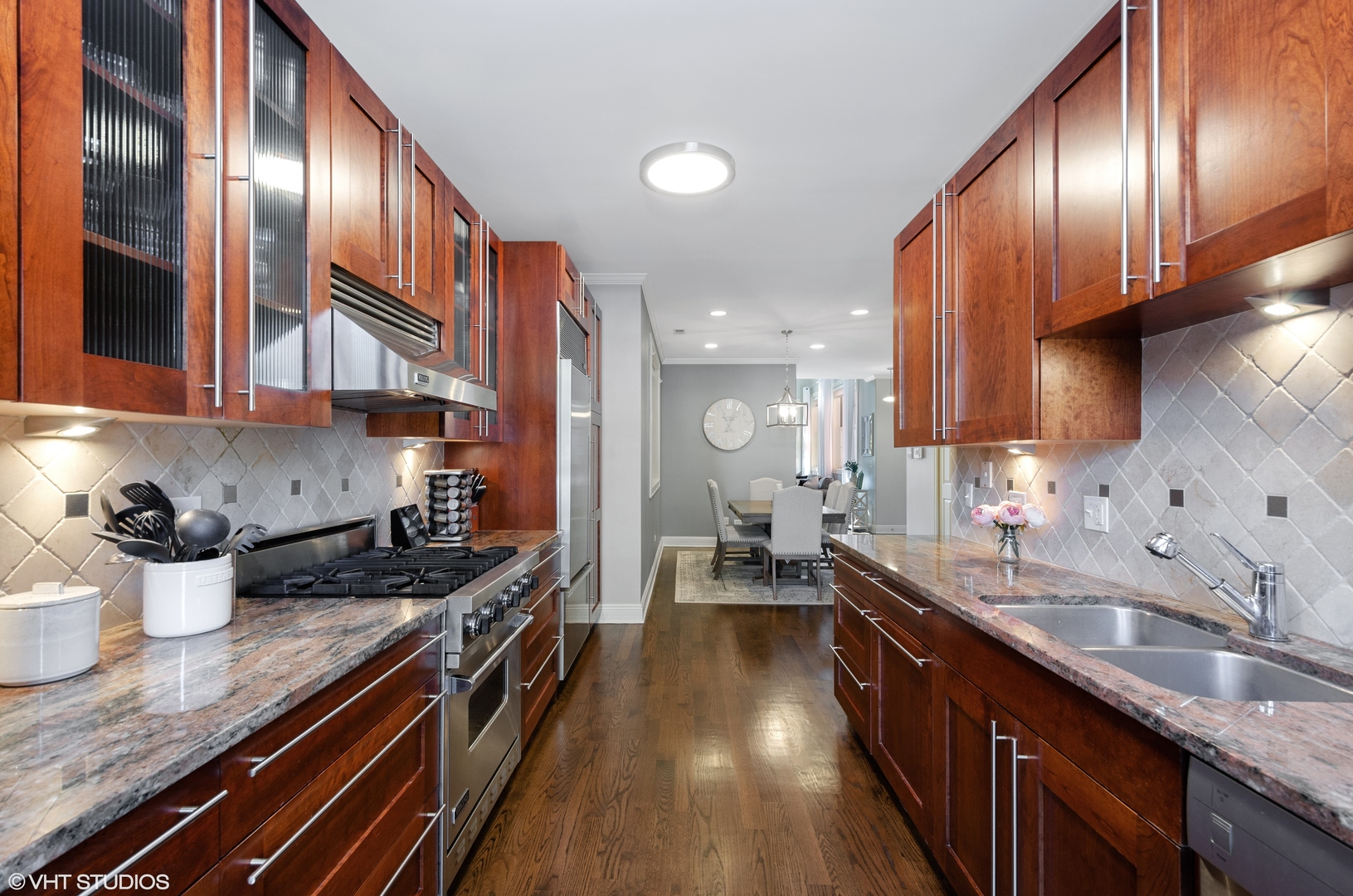 2222 W ARMITAGE Avenue 2E