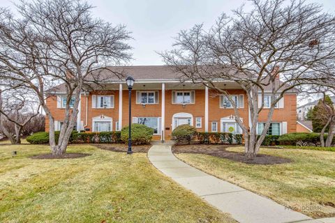 Photo of 2 N Tower Road, Oak Brook, IL 60523 (MLS # 12622484)