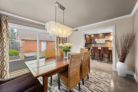 Tiny photo for 2 N Tower Road, Oak Brook, IL 60523 (MLS # 12622484)