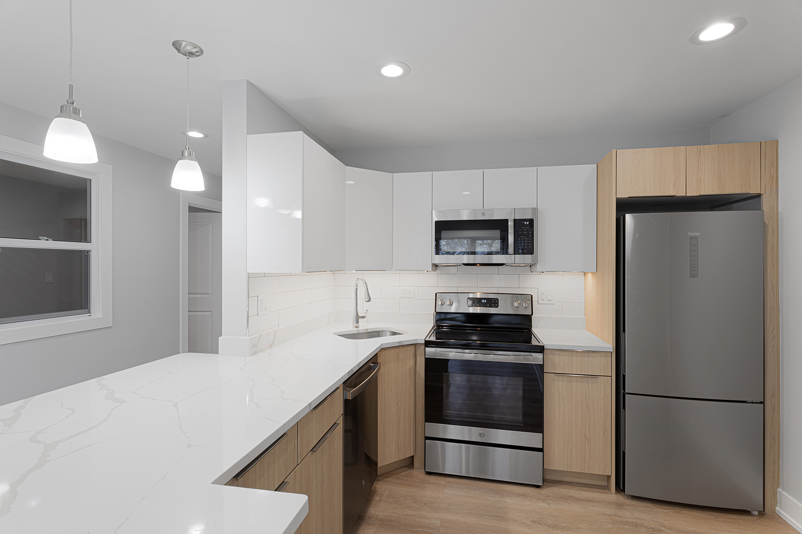 7070 N Sheridan Avenue 4S