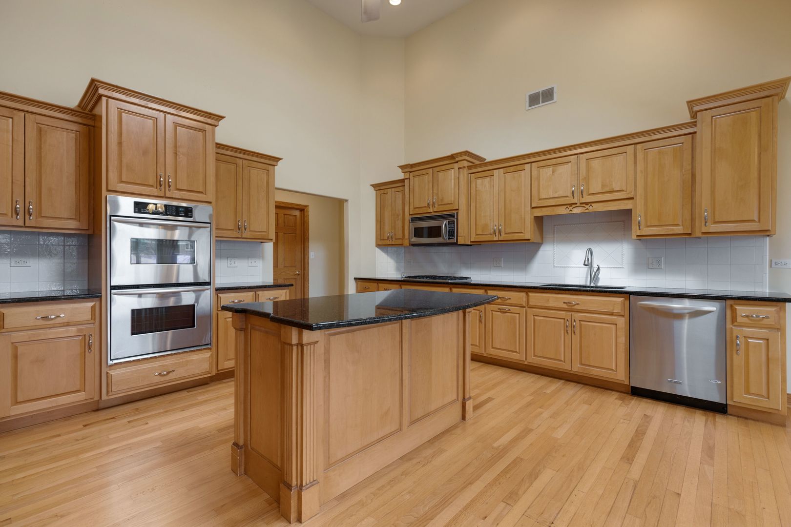 20187 Waterview Trail