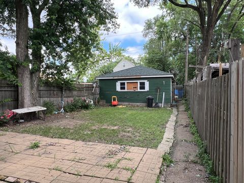 Tiny photo for 2050 W 52nd Street, Chicago, IL 60609 (MLS # 12505367)