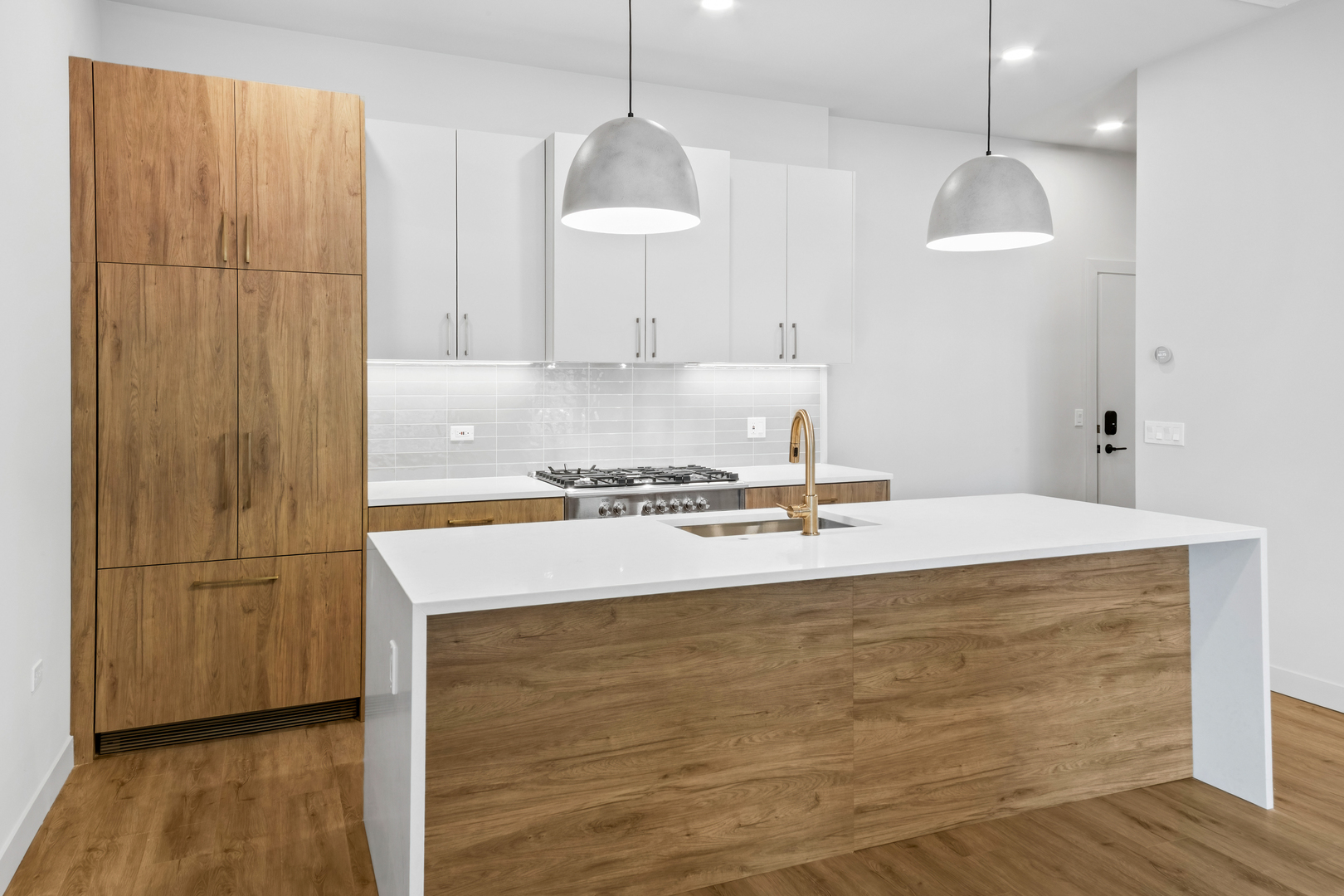 1550 W Monroe Street 305