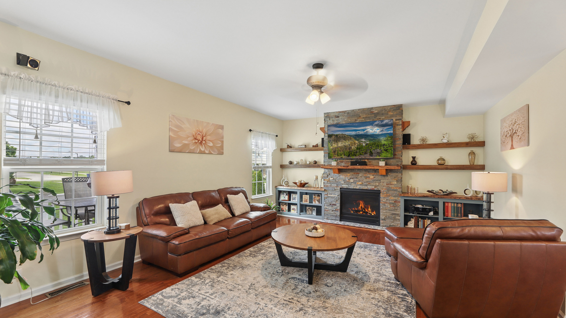 3811 Ivy Lane