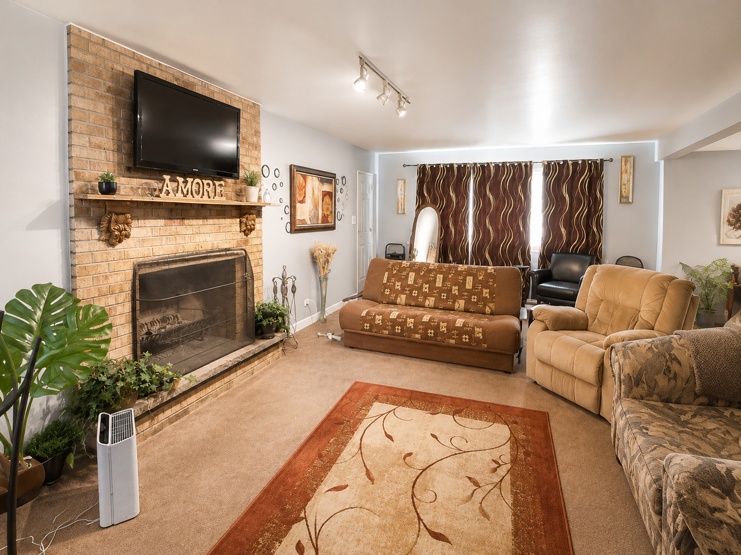 15226 Oxford Drive