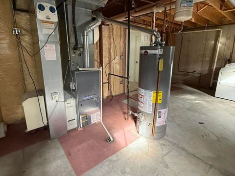 Tiny photo for 2010 Sunset Court, Zion, IL 60099 (MLS # 12496369)