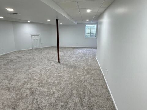 Tiny photo for 2010 Sunset Court, Zion, IL 60099 (MLS # 12496369)