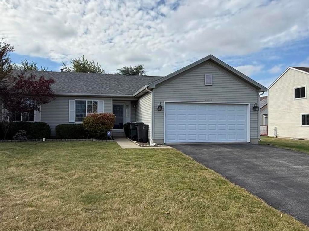 Photo for 2010 Sunset Court, Zion, IL 60099 (MLS # 12496369)