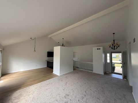 Tiny photo for 2010 Sunset Court, Zion, IL 60099 (MLS # 12496369)