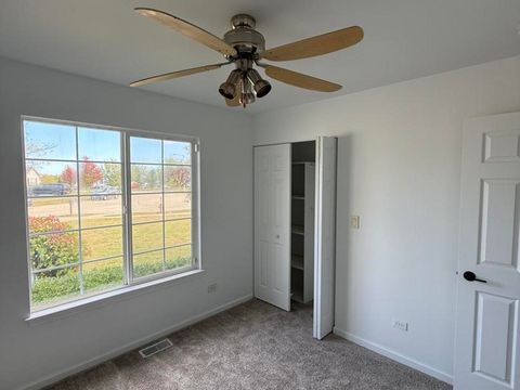 Tiny photo for 2010 Sunset Court, Zion, IL 60099 (MLS # 12496369)