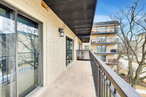 Tiny photo for 8610 Waukegan Road #302, Morton Grove, IL 60053 (MLS # 12584223)