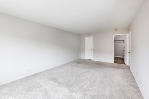 Tiny photo for 8610 Waukegan Road #302, Morton Grove, IL 60053 (MLS # 12584223)