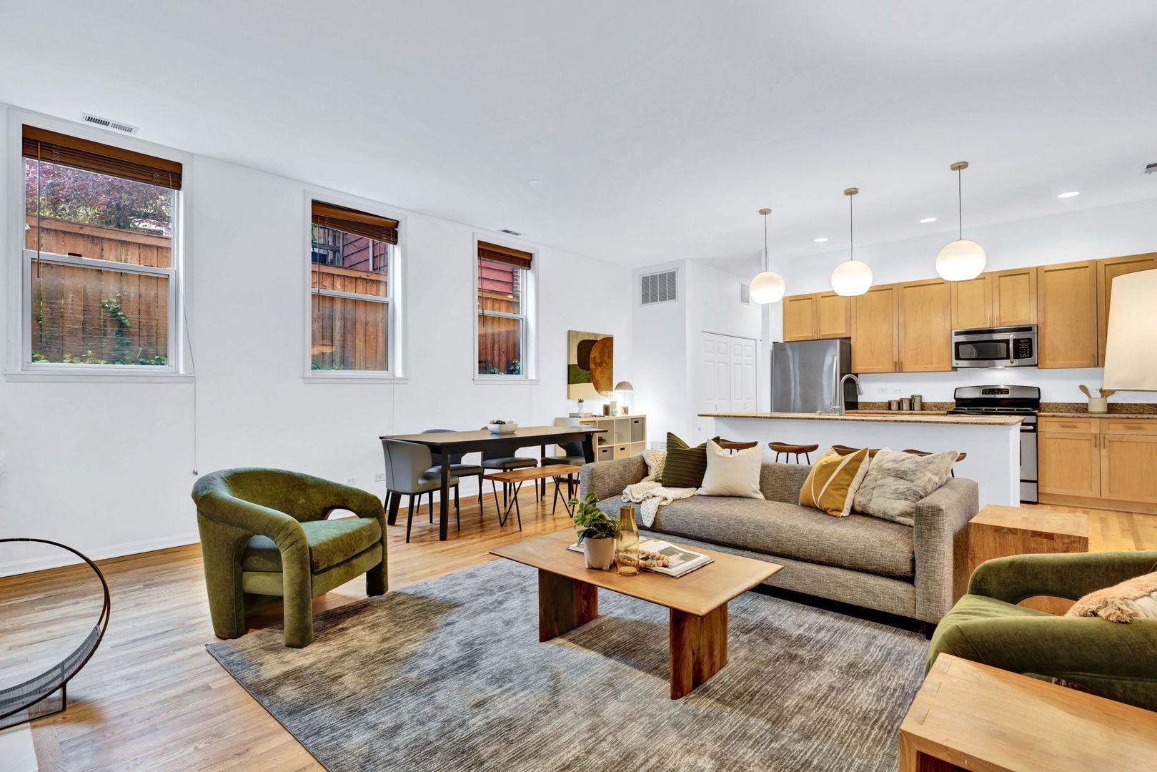 1947 W EVERGREEN Avenue A