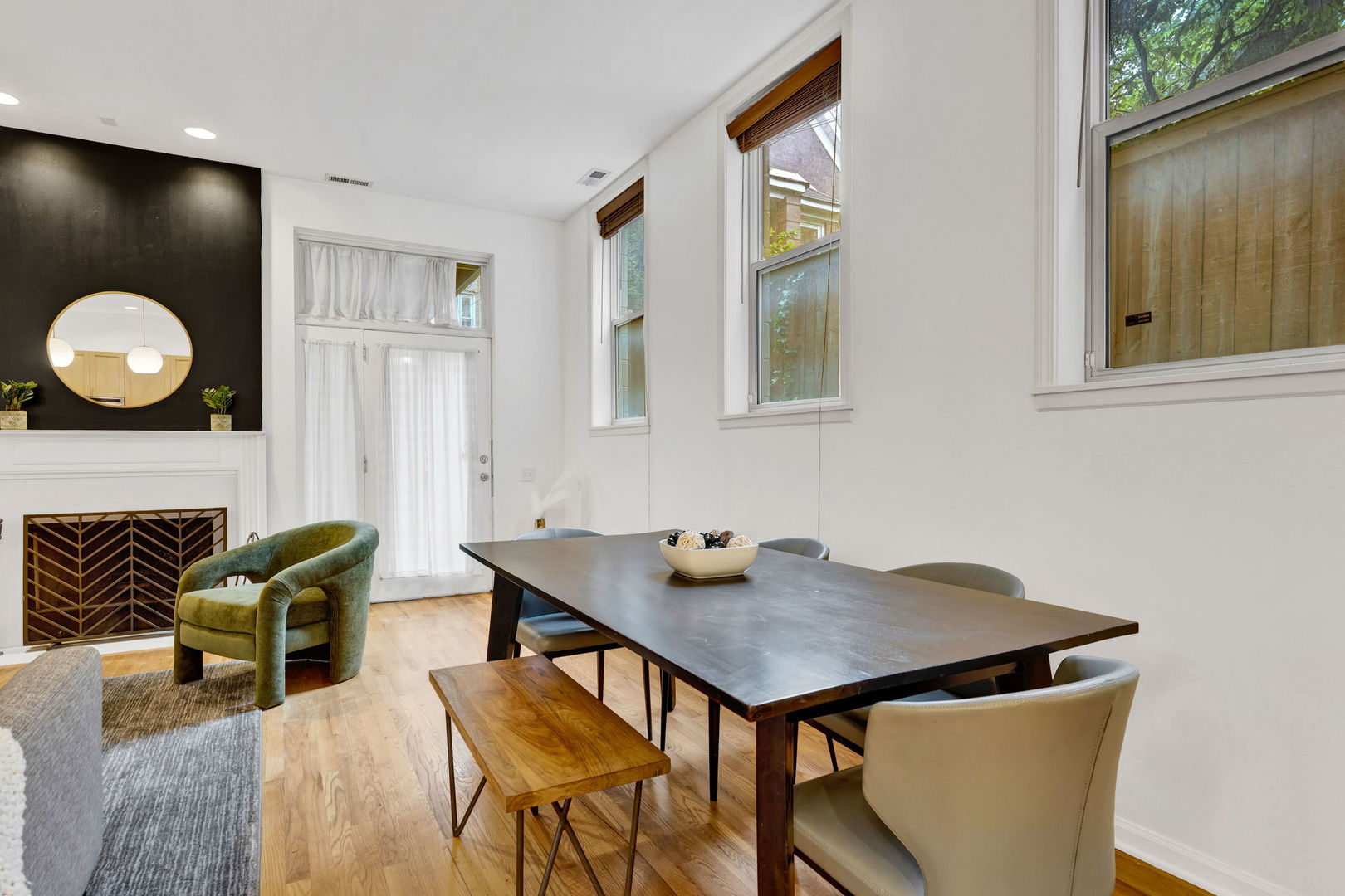 1947 W EVERGREEN Avenue A