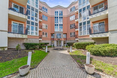 Photo of 3100 Lexington Lane #201, Glenview, IL 60026 (MLS # 12619221)