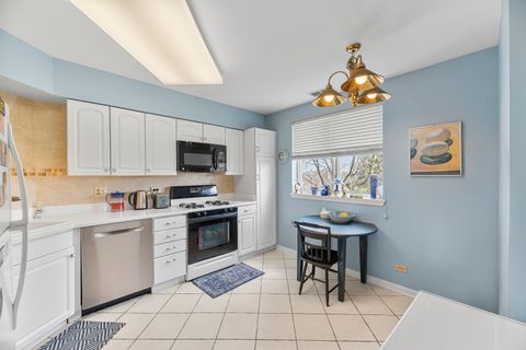 Tiny photo for 3100 Lexington Lane #201, Glenview, IL 60026 (MLS # 12619221)