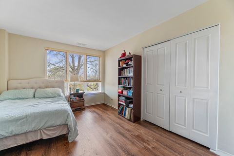 Tiny photo for 3100 Lexington Lane #201, Glenview, IL 60026 (MLS # 12619221)