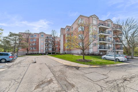 Tiny photo for 3100 Lexington Lane #201, Glenview, IL 60026 (MLS # 12619221)