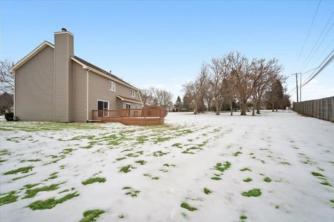 Tiny photo for 747 Jamestowne Court, Sleepy Hollow, IL 60118 (MLS # 12562308)
