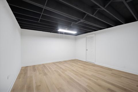 Tiny photo for 747 Jamestowne Court, Sleepy Hollow, IL 60118 (MLS # 12562308)