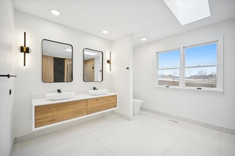 Tiny photo for 747 Jamestowne Court, Sleepy Hollow, IL 60118 (MLS # 12562308)