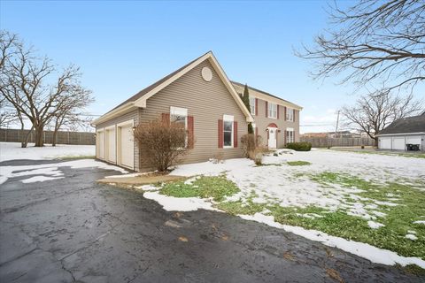 Tiny photo for 747 Jamestowne Court, Sleepy Hollow, IL 60118 (MLS # 12562308)