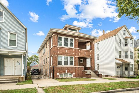 8638 S Escanaba Avenue Chicago IL 60617