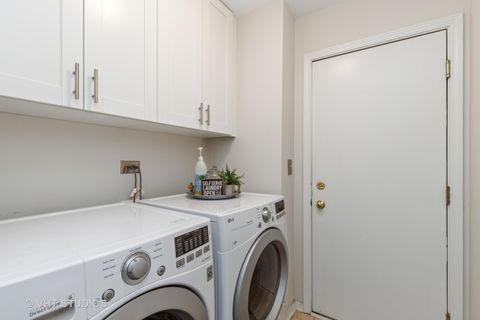 Tiny photo for 7631 Beringer Court, Gurnee, IL 60031 (MLS # 12469274)