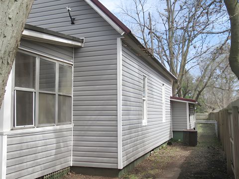 Tiny photo for 1208 Marshall Avenue, Paris, IL 61944 (MLS # 12604257)