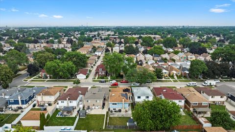 Tiny photo for 3518 Harvey Avenue, Berwyn, IL 60402 (MLS # 12475403)
