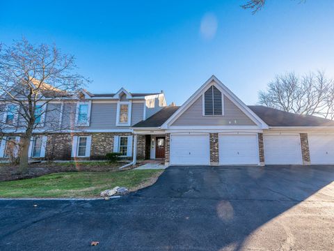 Photo of 804 Chasefield Lane #3, Crystal Lake, IL 60014 (MLS # 12516023)