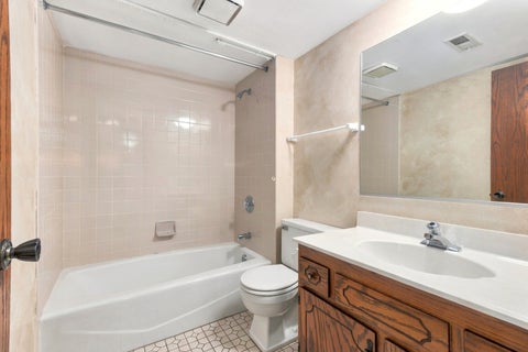 Tiny photo for 15651 Garden View Court #2D, Orland Park, IL 60462 (MLS # 12781476)