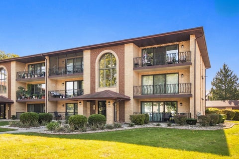 Photo of 15651 Garden View Court #2D, Orland Park, IL 60462 (MLS # 12781476)
