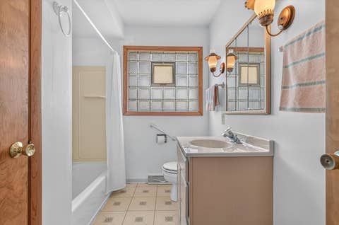 Tiny photo for 137 W Glengate Avenue, Chicago Heights, IL 60411 (MLS # 12719608)