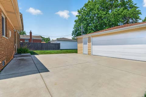 Tiny photo for 137 W Glengate Avenue, Chicago Heights, IL 60411 (MLS # 12719608)