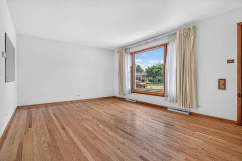 Tiny photo for 137 W Glengate Avenue, Chicago Heights, IL 60411 (MLS # 12719608)