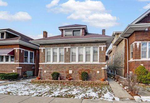 Photo of 8212 S Bishop Street, Chicago, IL 60620 (MLS # 12547971)