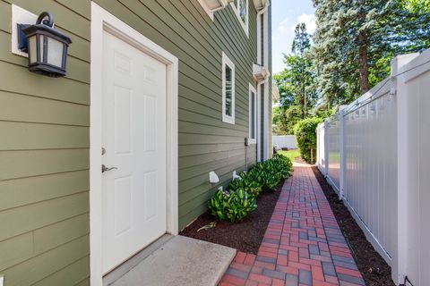 Tiny photo for 449 E Rockland Road, Libertyville, IL 60048 (MLS # 12604843)