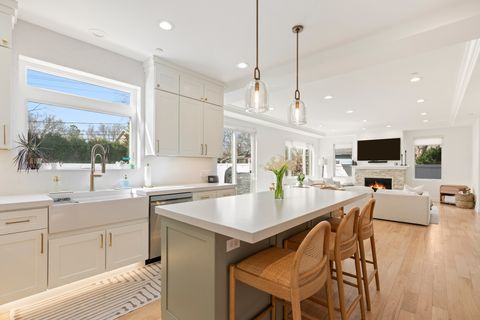 Tiny photo for 449 E Rockland Road, Libertyville, IL 60048 (MLS # 12604843)