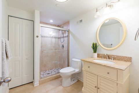 Tiny photo for 449 E Rockland Road, Libertyville, IL 60048 (MLS # 12604843)