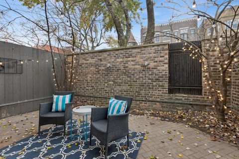 Tiny photo for 820 W Wolfram Street #F, Chicago, IL 60657 (MLS # 12515122)