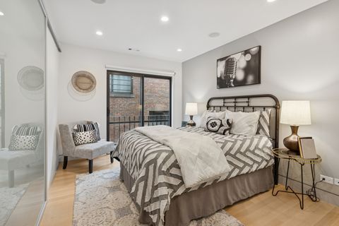 Tiny photo for 820 W Wolfram Street #F, Chicago, IL 60657 (MLS # 12515122)