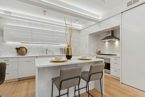 Tiny photo for 820 W Wolfram Street #F, Chicago, IL 60657 (MLS # 12515122)